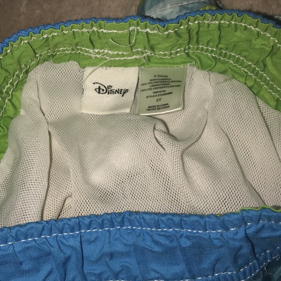 Disney 3T boys swim bottoms ALOHA ๐ - Picture 4 of 4